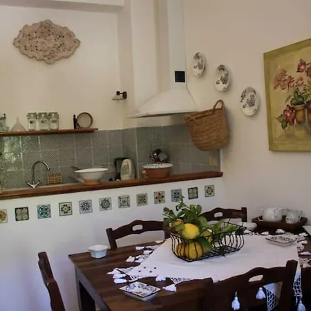 Oceri Holiday home Gioiosa Marea