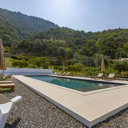 Villa Oceri *