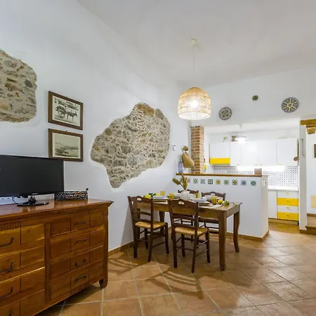 Villa Oceri Gioiosa Marea