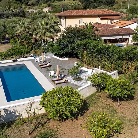 Oceri Villa *